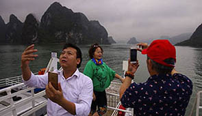 Ha Long selfie Ha Long selfie